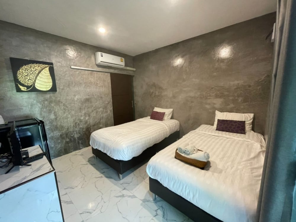 Loft Twin Room photo 1