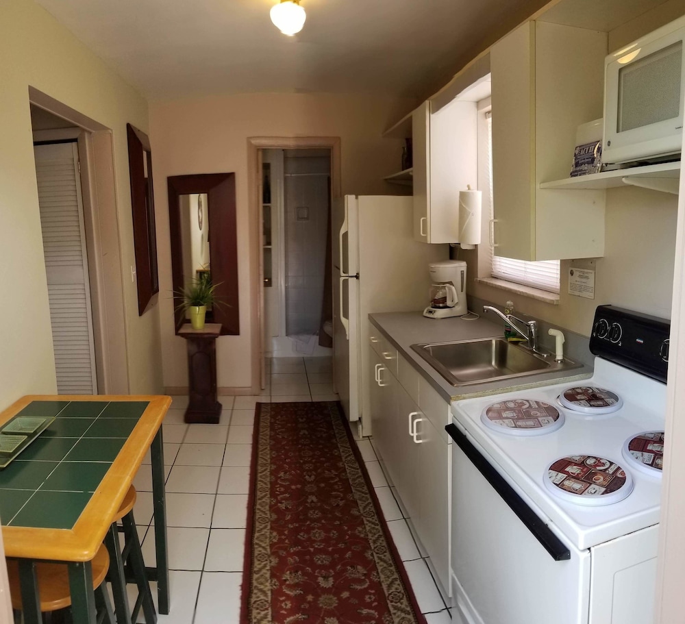 Studio, Kitchen photo 3