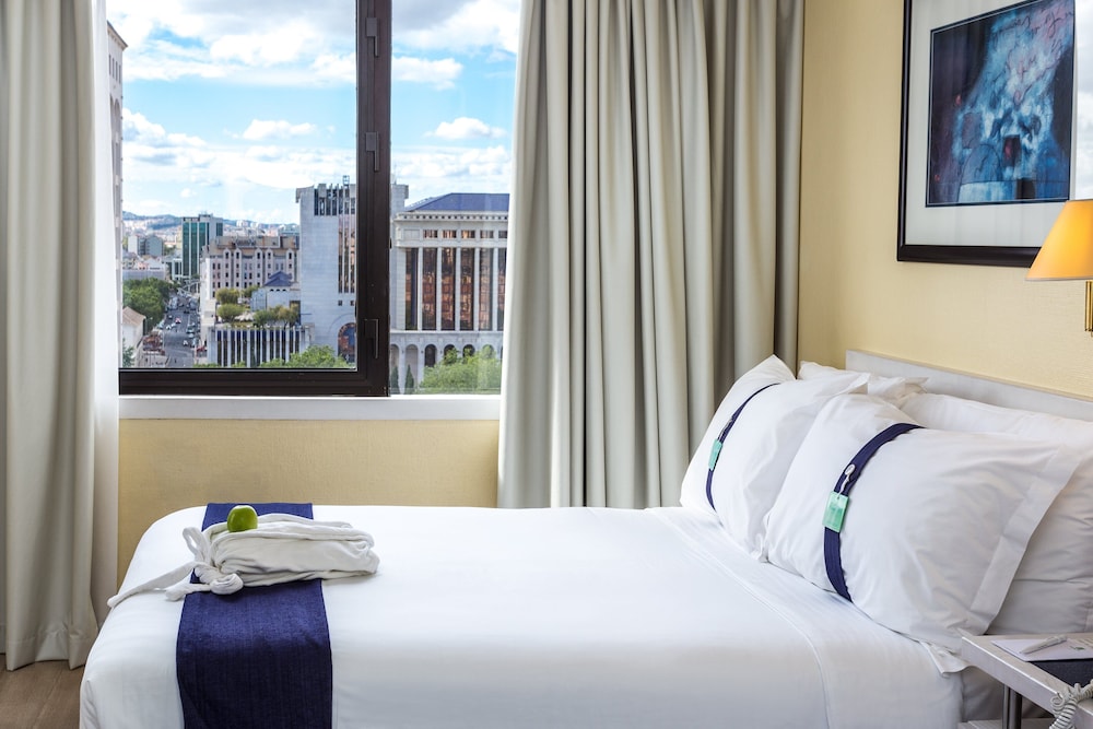 Standard Room, 1 Double Bed, City View - Photo 2