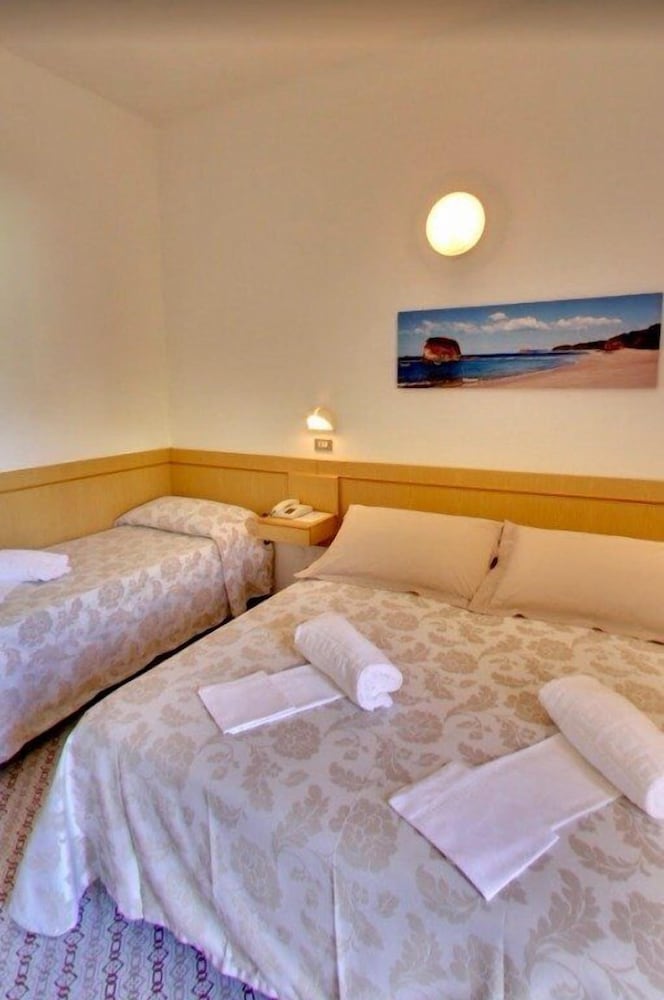 Comfort Room photo 2