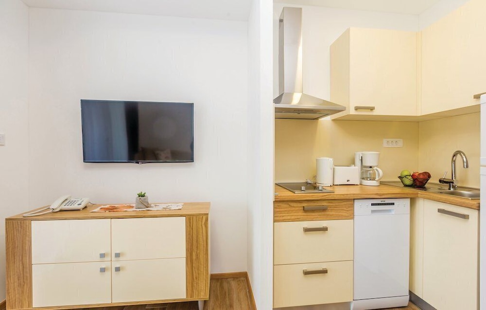 Prestige Apartment (204) photo 3