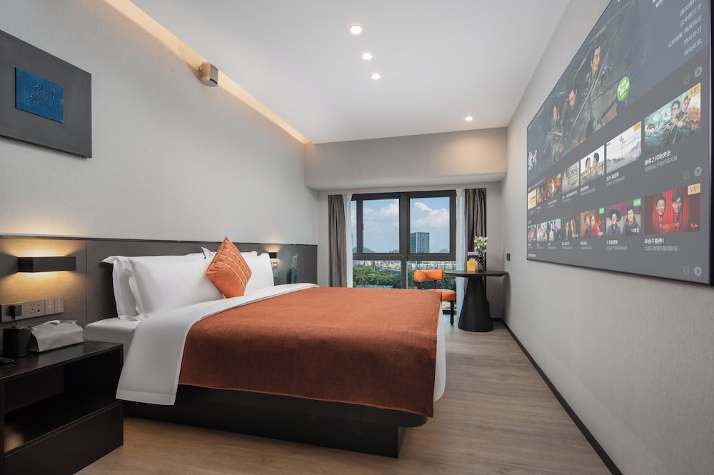 Single Room, City View