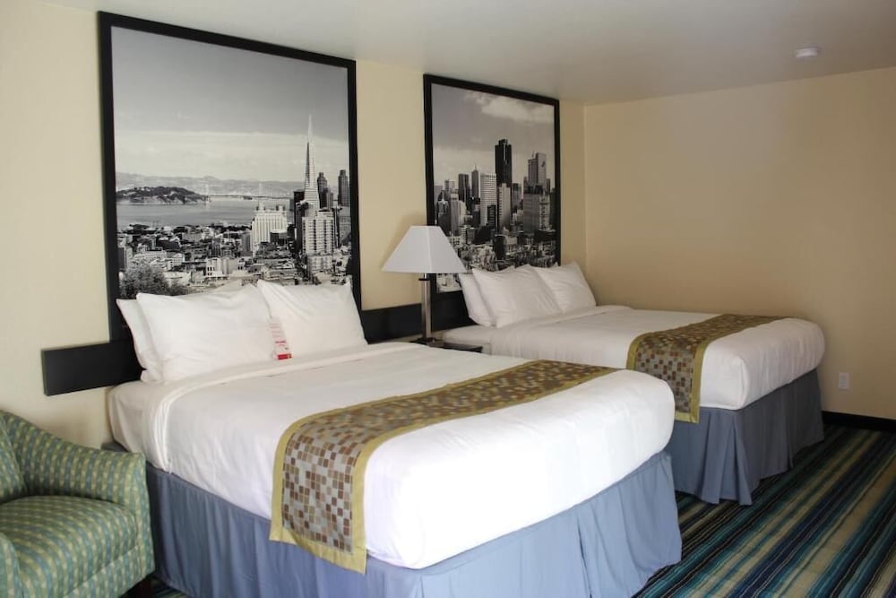 Suite, 2 Queen Beds, Non Smoking photo 3