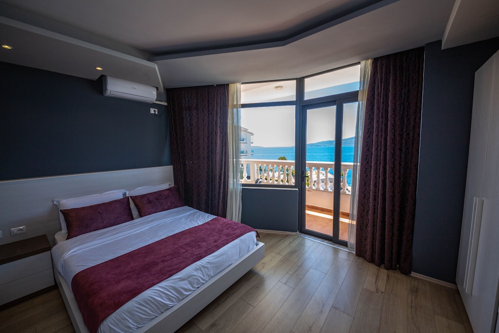 Superior Triple Room, Balcony, Sea View