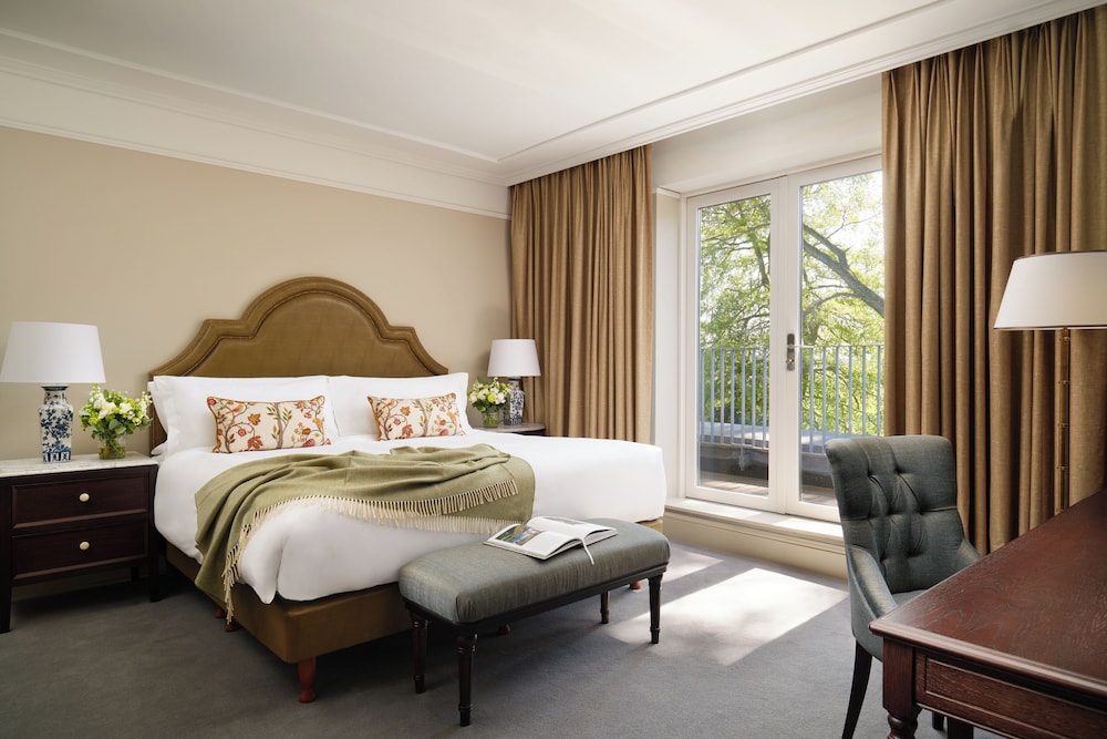 Fairmont Rose Garden Suite - Photo 4
