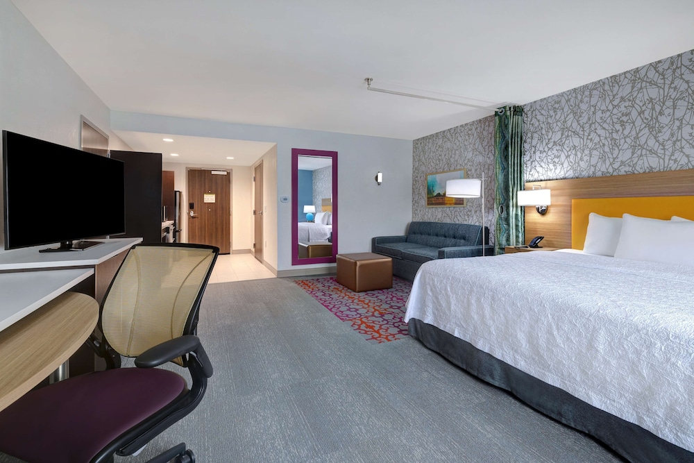 Studio, 1 King Bed, Accessible, Bathtub - Photo 1