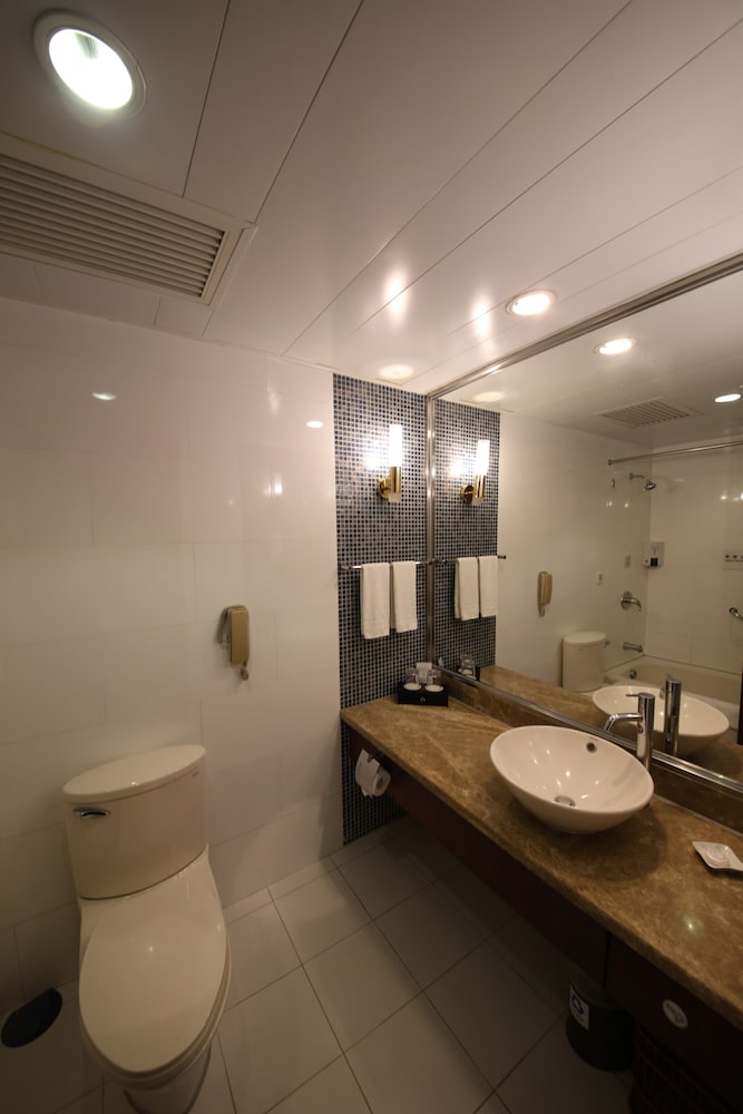 Standard Twin Room - Photo 6