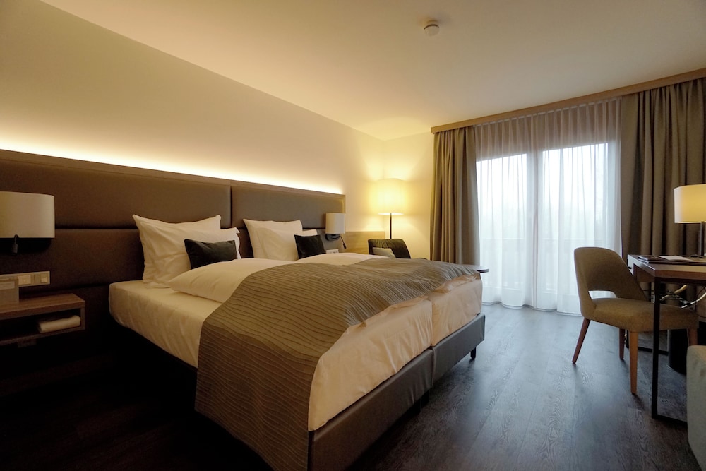 Superior Double Room, Balcony (17qm)