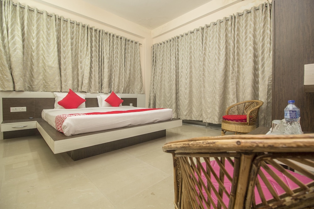 Suite, 1 King Bed photo 2