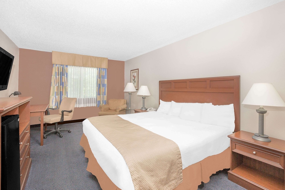 Room, Accessible - Photo 1
