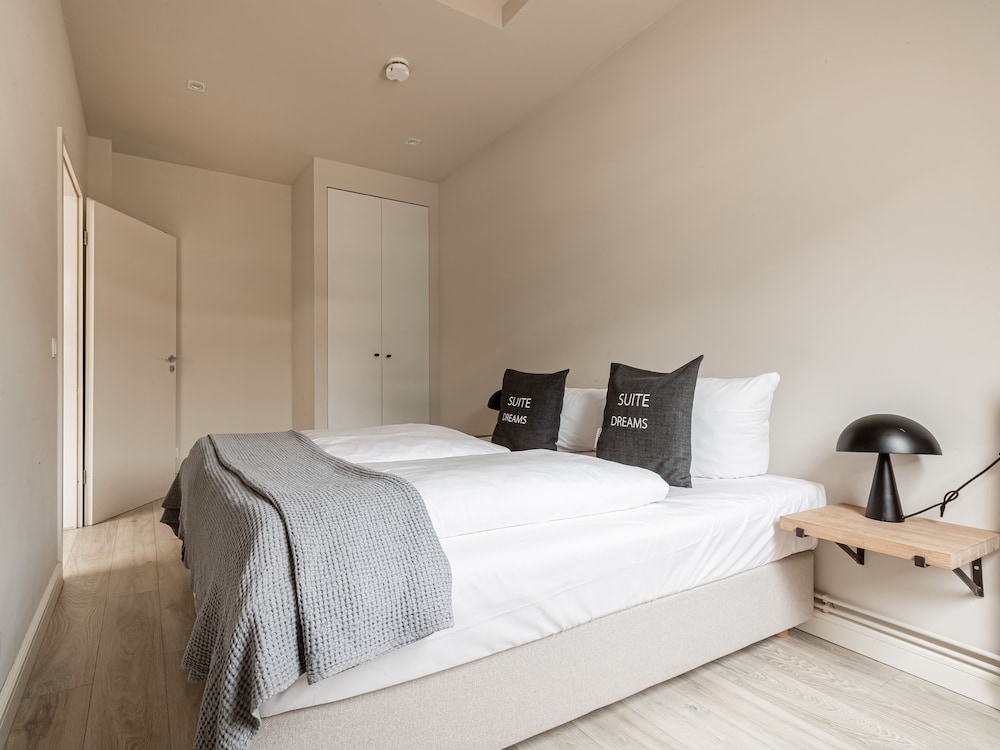 Two-Bedroom Suite with Balcony photo 1