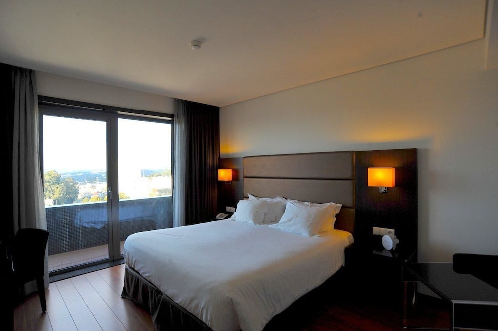 Family Room, Balcony (2 Adults + 2 Child) - Photo 1
