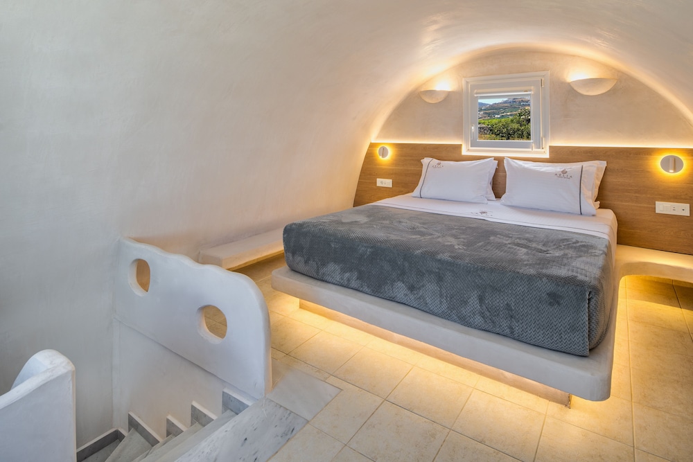 Aelia Suite, Sea View & Outdoor Hot Tub - Photo 1