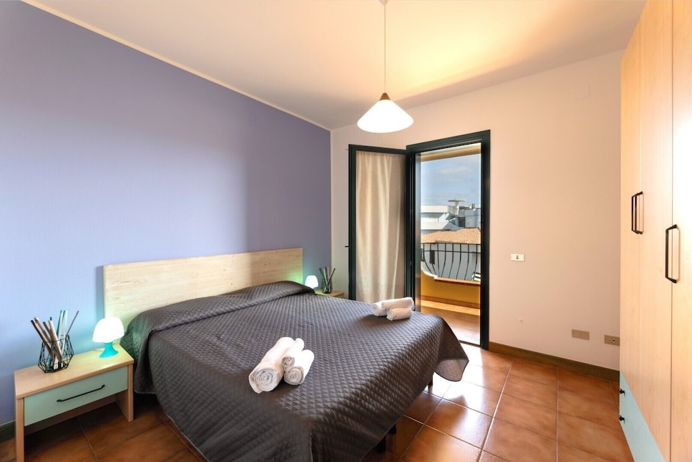 Basic Apartment photo 2