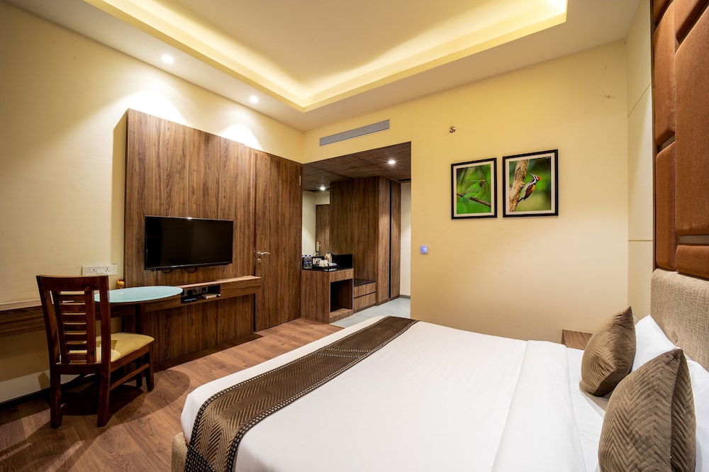Executive Room - Photo 1