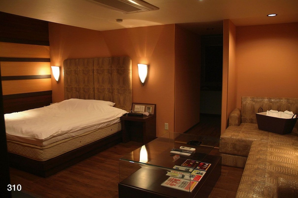 Standard Room photo 2