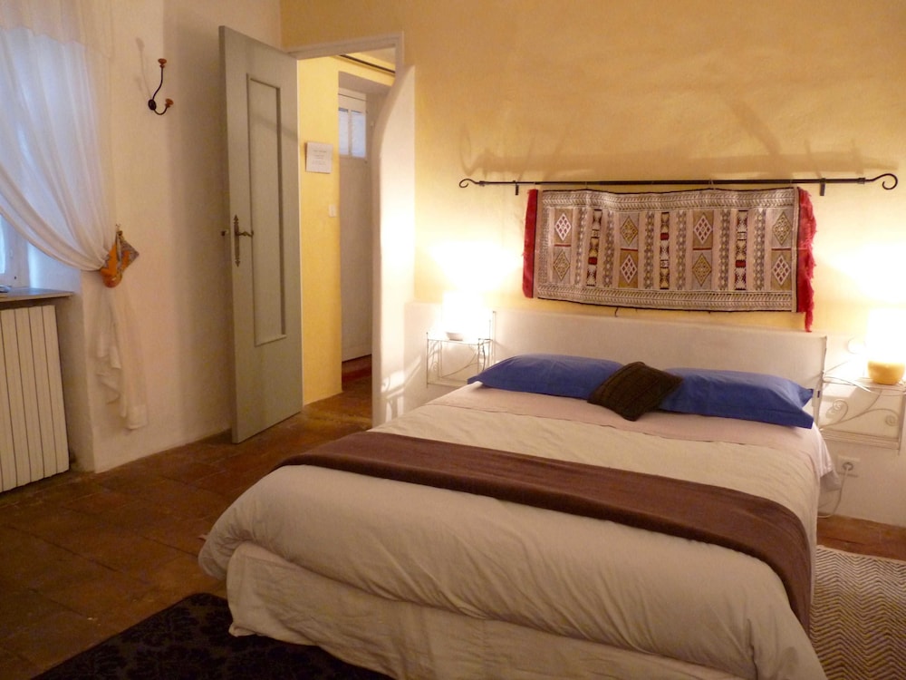 Double Room (Terre de Sienne) photo 1