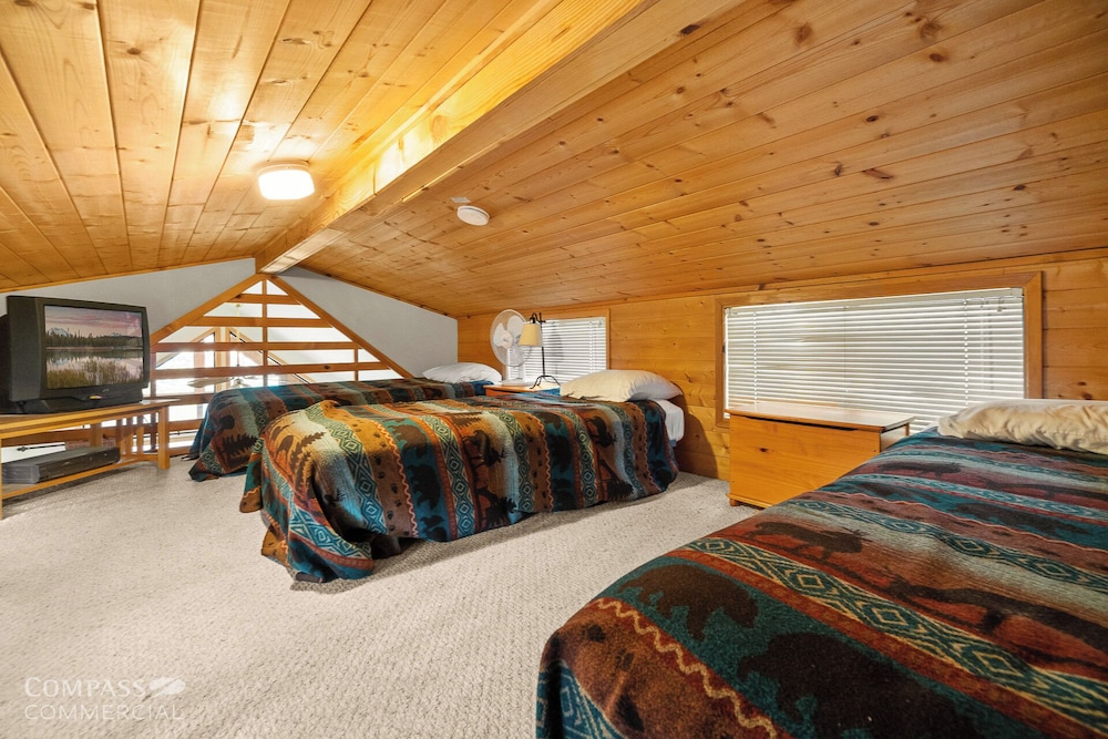 Standard Cabin (Cascade/Pet Friendly) photo 1