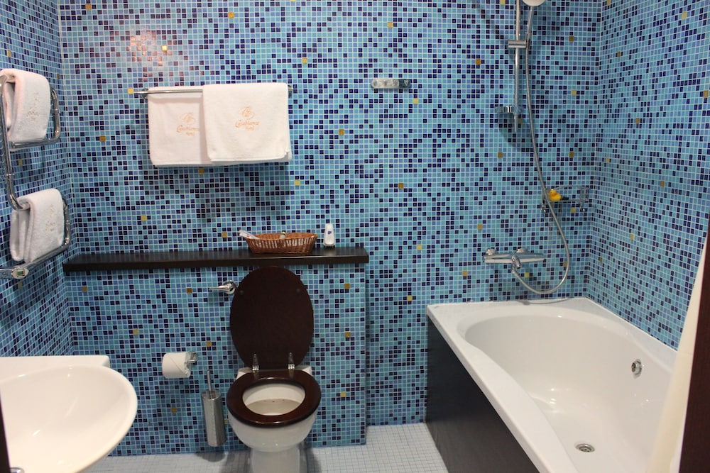Luxury Suite photo 2