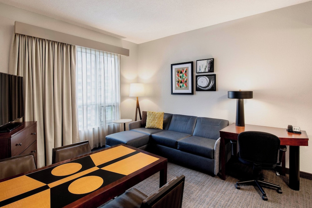 Suite, 1 Bedroom, Non Smoking, City View - Photo 2