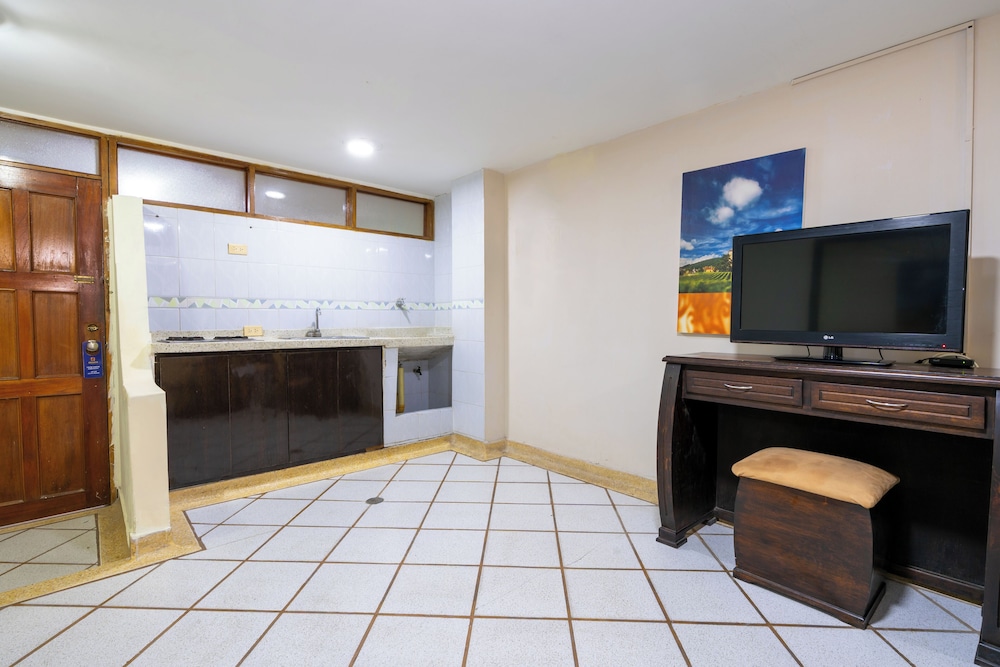 Family Studio photo 3