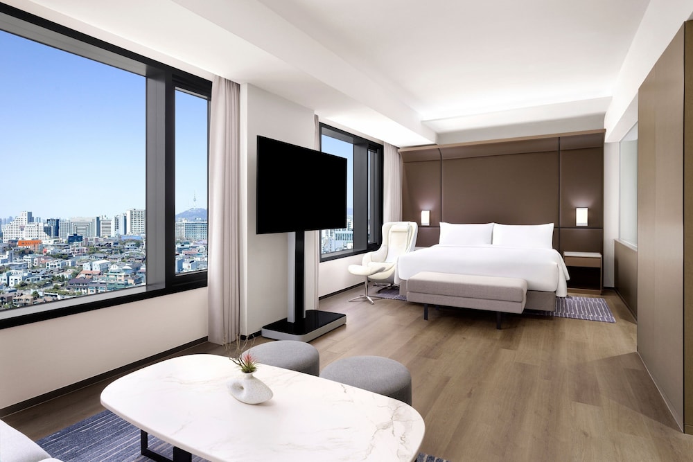 Club Suite, 1 Bedroom photo 2
