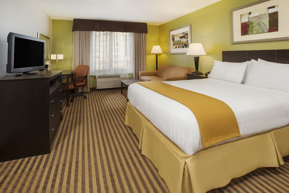 Standard Room, 1 Queen Bed, Accessible (Accessible Tub) photo 1