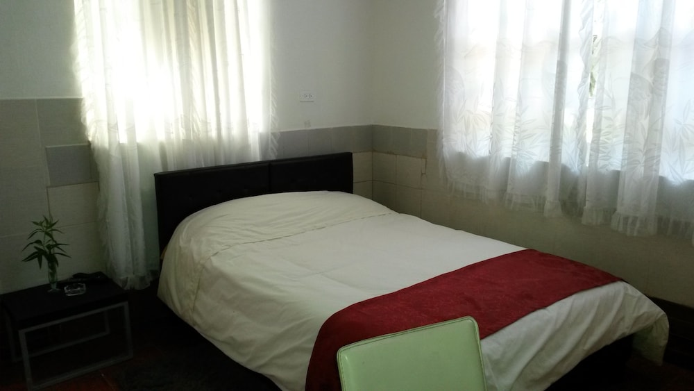 Classic Double Room, 1 Bedroom, Shared Bathroom photo 1
