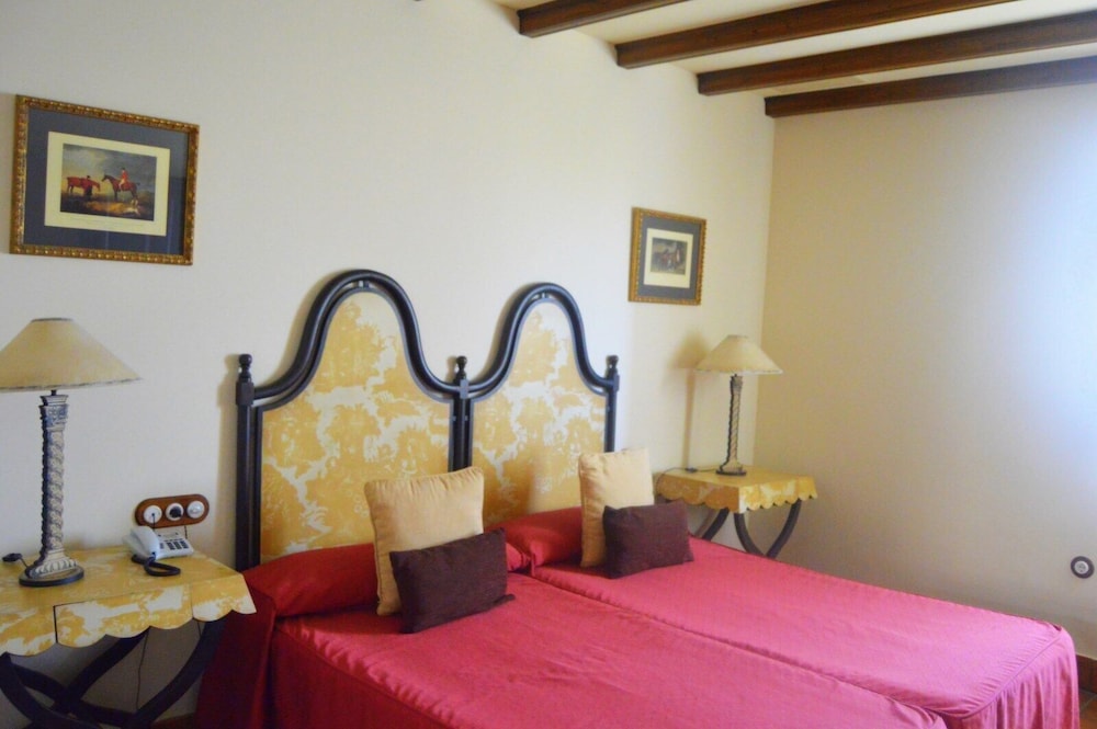 Double Room Single Use - Photo 2