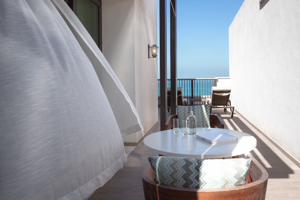 Suite (Burj View) thumbnail 5