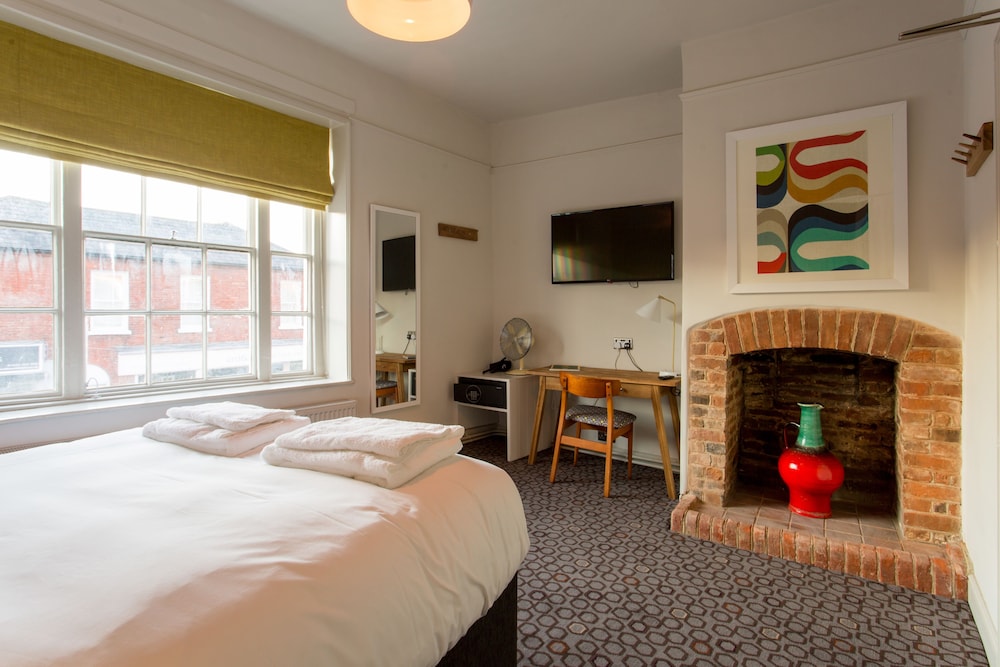 Deluxe Double or Twin Room, 1 King Bed photo 3