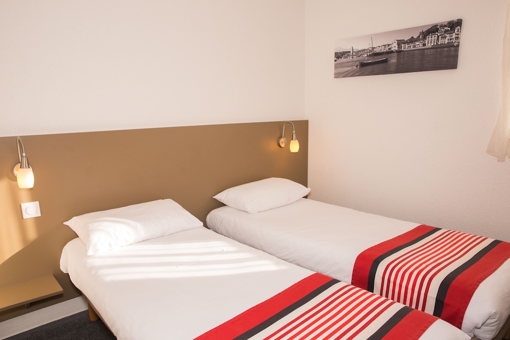 Classic Twin Room photo 2