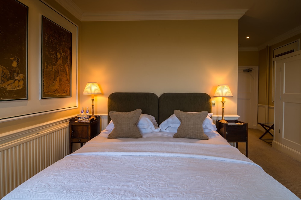 Large Main House Room - Photo 9