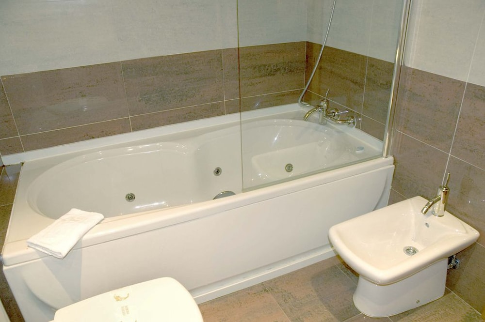 Superior Double Room, 1 Queen Bed photo 3