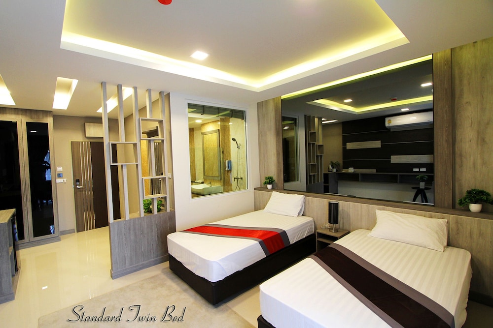 Standard Twin Room (B-Building)