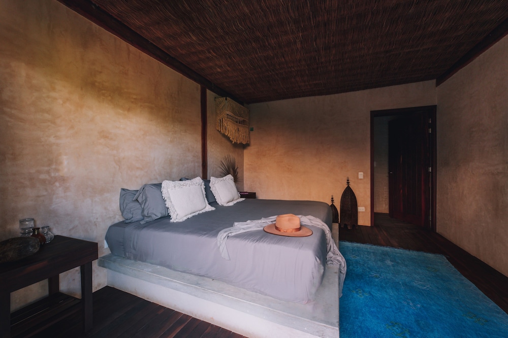 Standard Room - Photo 1