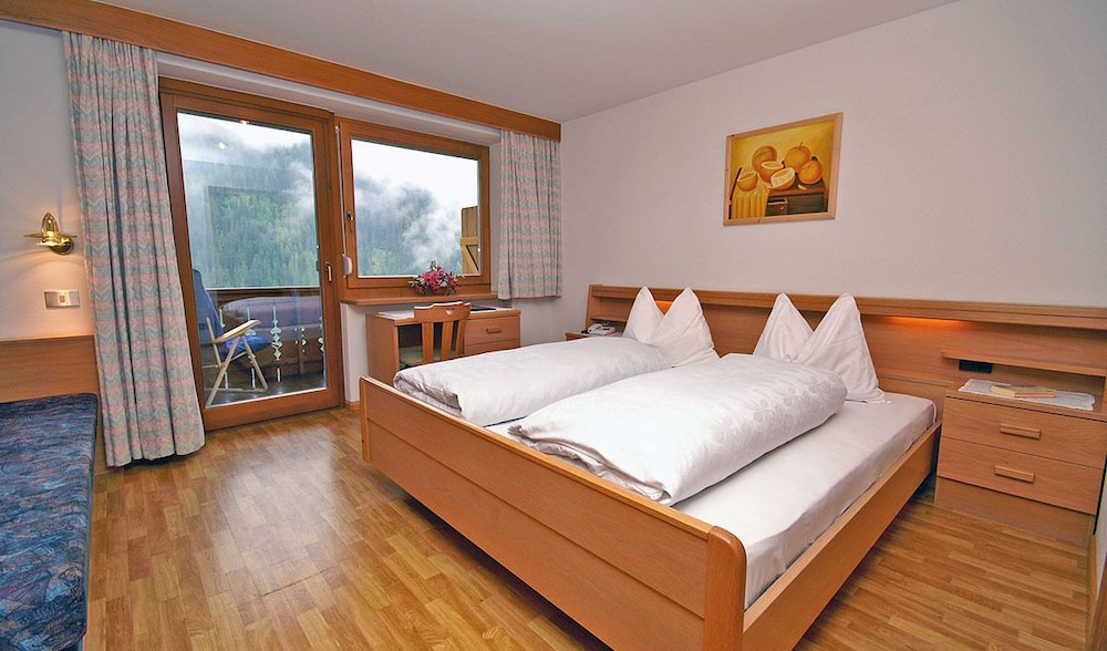 Panoramic Double Room, Garden View photo 3