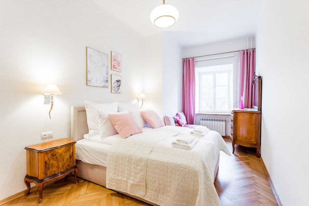 Deluxe Apartment, 1 Bedroom, City View (Rynek Starego Miasta 1/3) photo 2