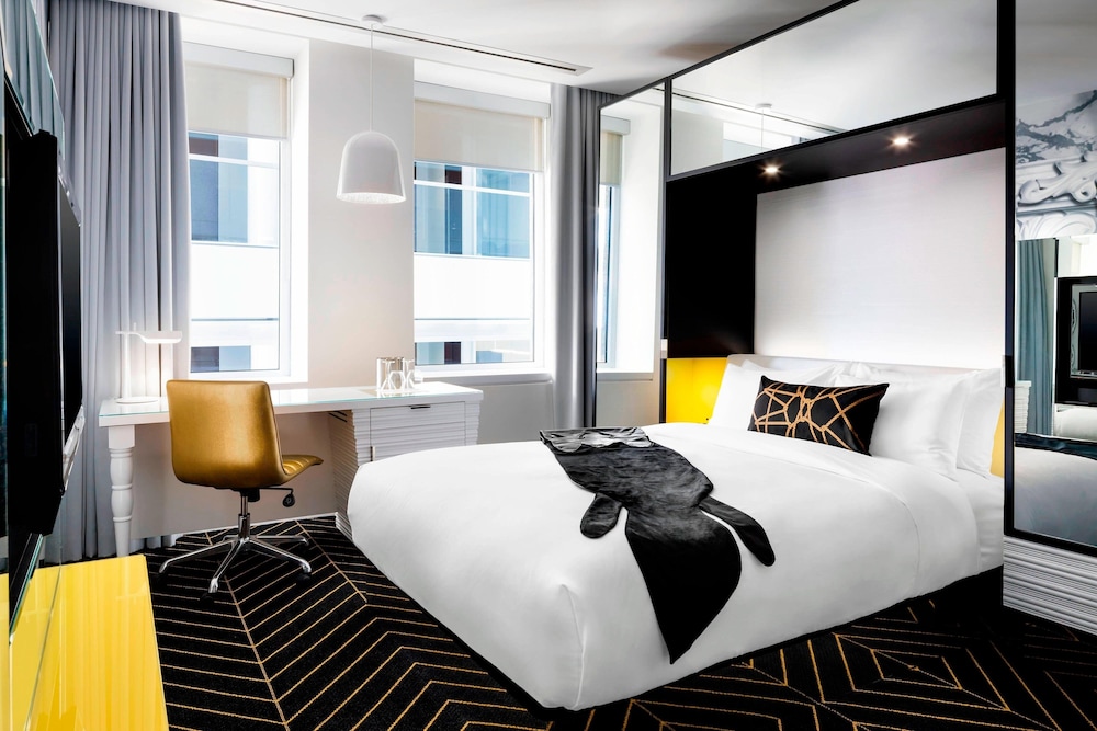 Queen Room with One Queen Bed