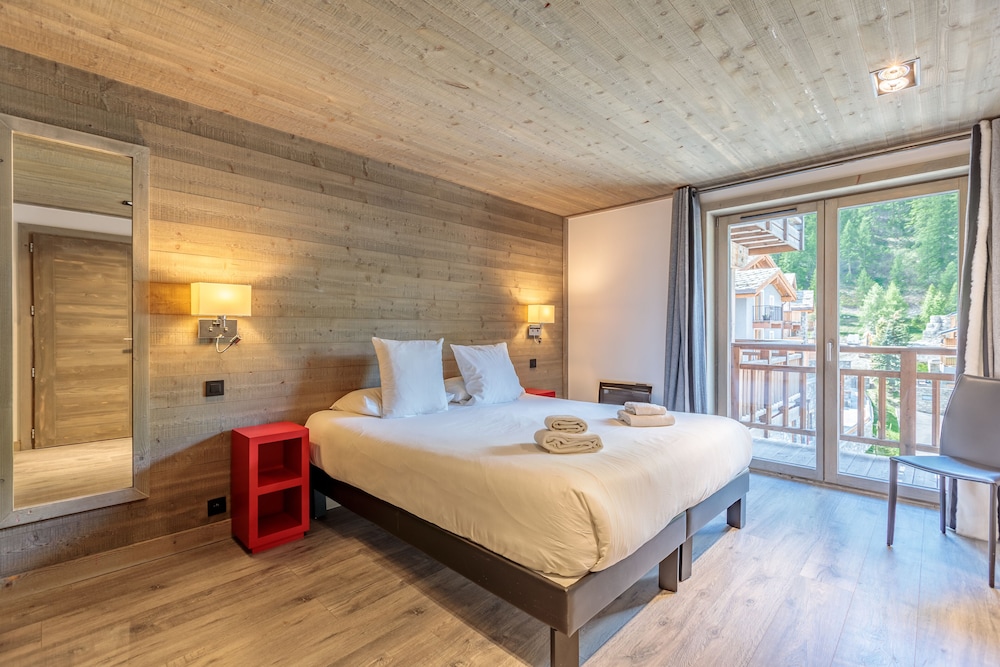 Superior Double or Twin Room, Balcony