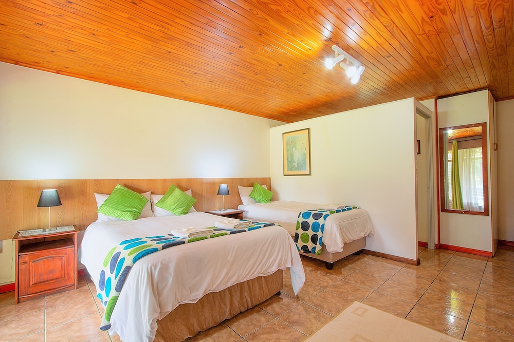 Superior Quadruple Room photo 1