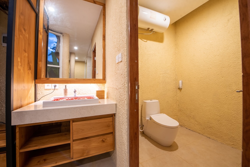 Luxury Glamping with Bathtub - Photo 3
