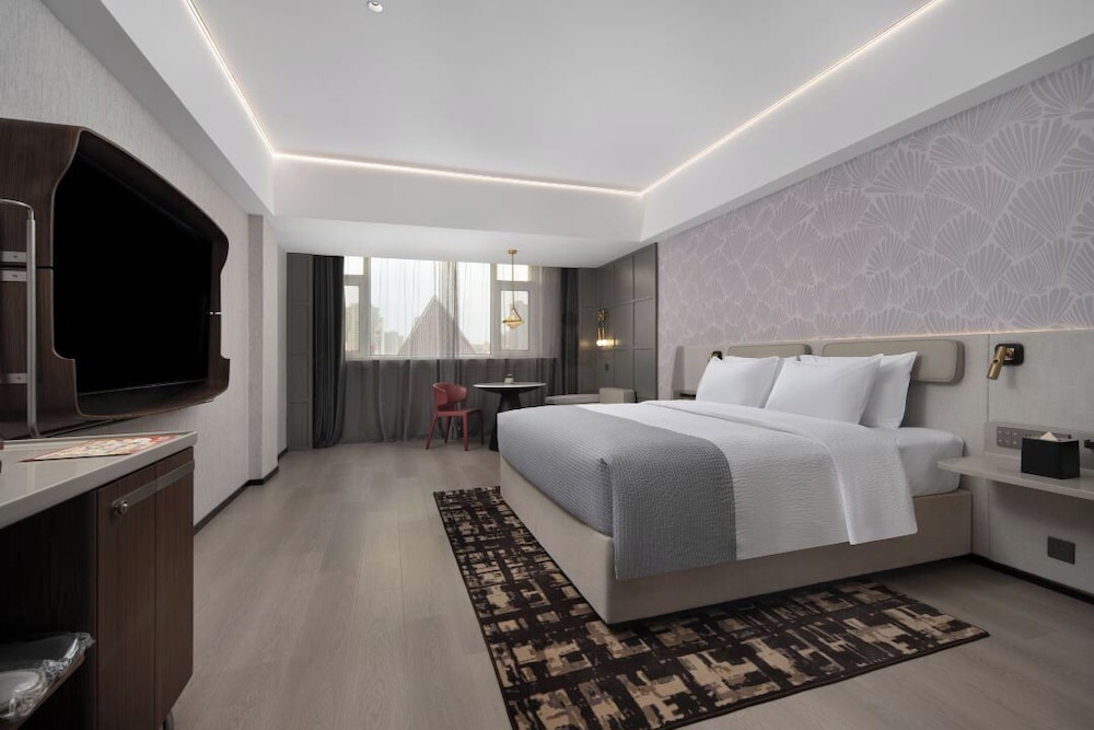 Deluxe Room King photo 1
