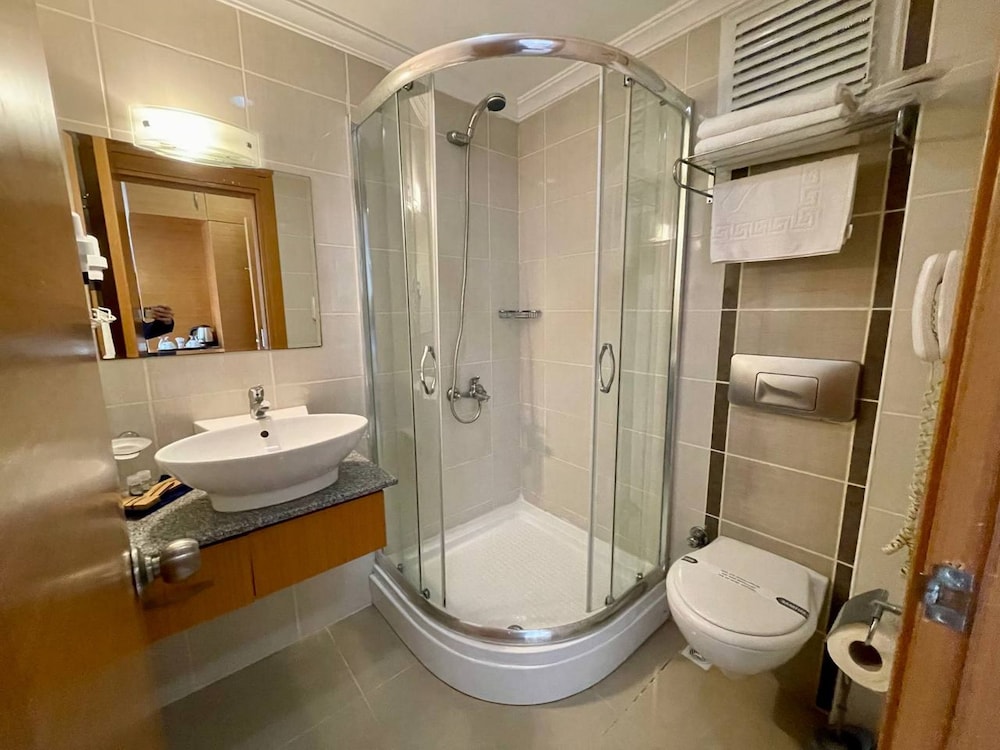 Double or Twin Room photo 3