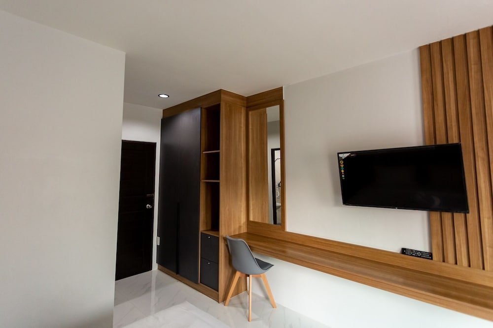 Standard Room - Photo 13