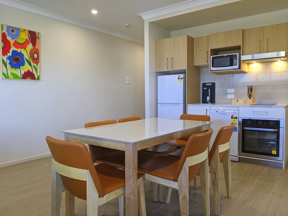 Apartment, 3 Bedrooms, City View - Photo 5