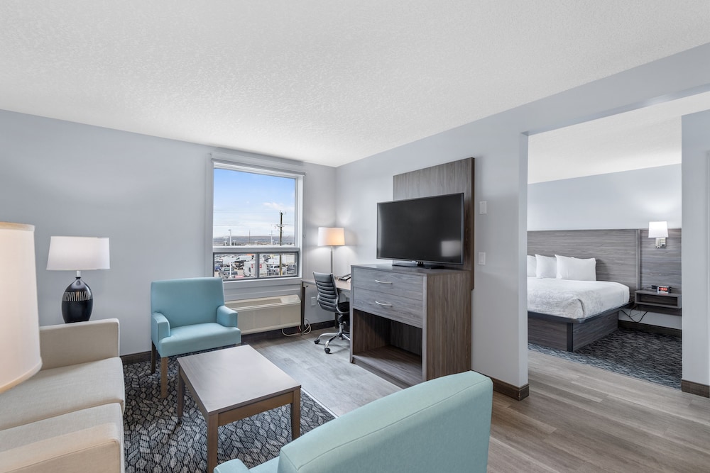Superior Suite, 1 King Bed with Sofa bed, Kitchenette photo 1