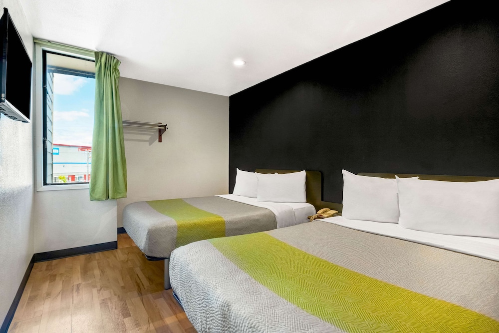 Deluxe Room, 2 Double Beds, Non Smoking, Kitchenette - Photo 6