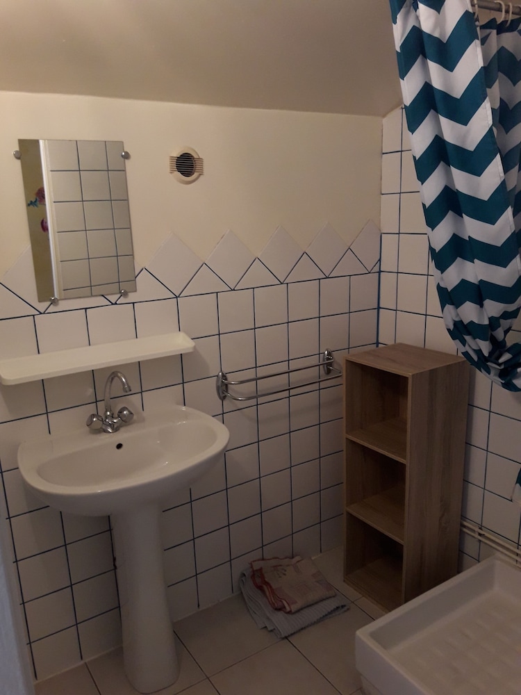 1 Single Bed In Shared Dormitory (4 People Maximum) photo 1