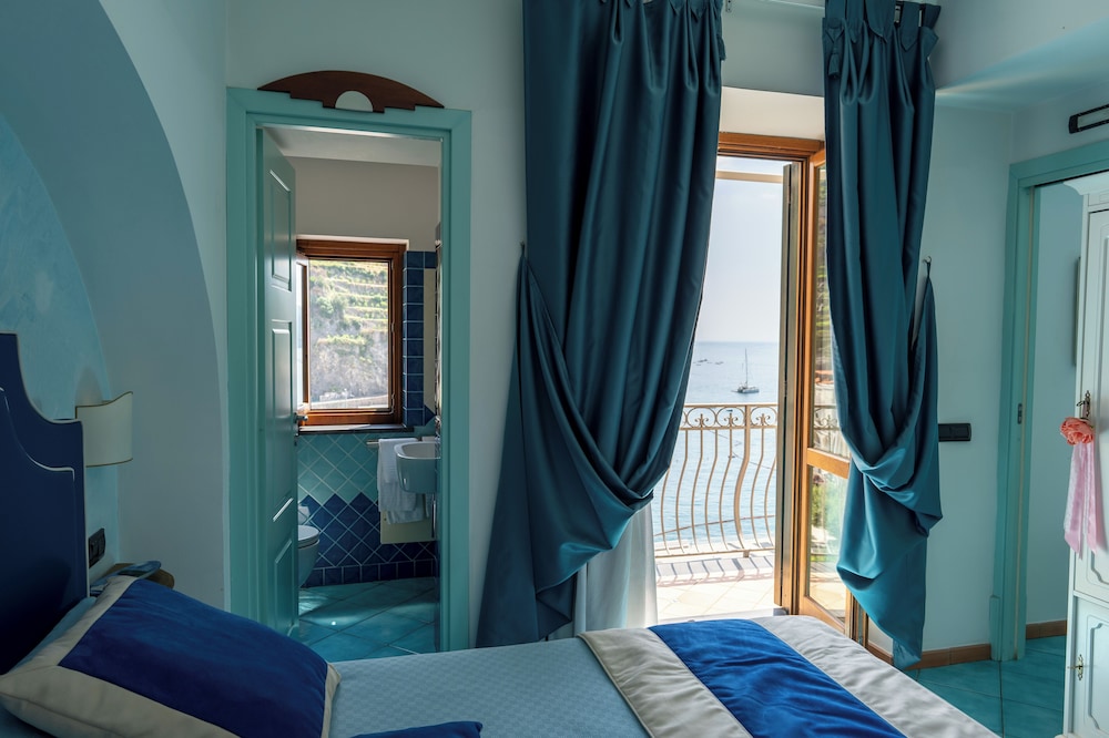Junior Suite, 2 Bedrooms, Sea View